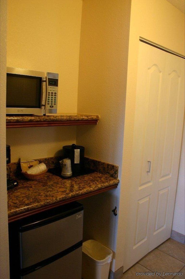 Best Western Plus A Wayfarer'S Inn & Suites Kingman Oda fotoğraf